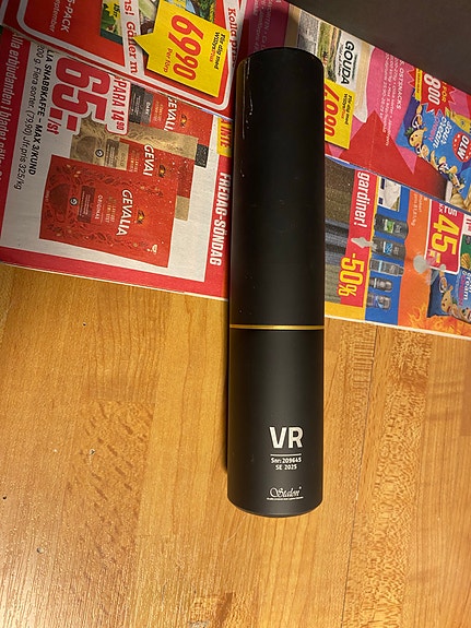 Product image 1 of 2
