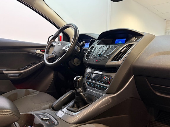 Ford Focus 5 of 8