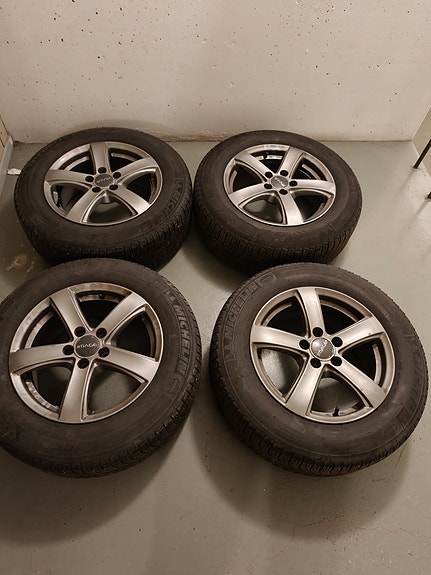 Product image 1 of 9