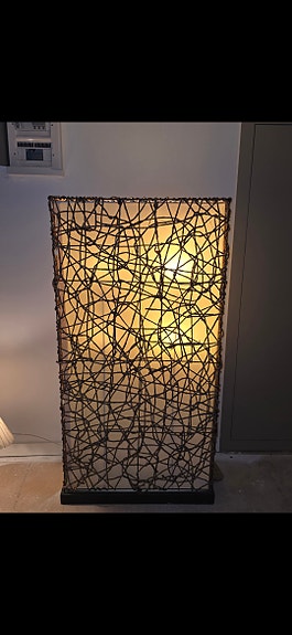 Unik och dekorativ golvlampa – Mysig belysning