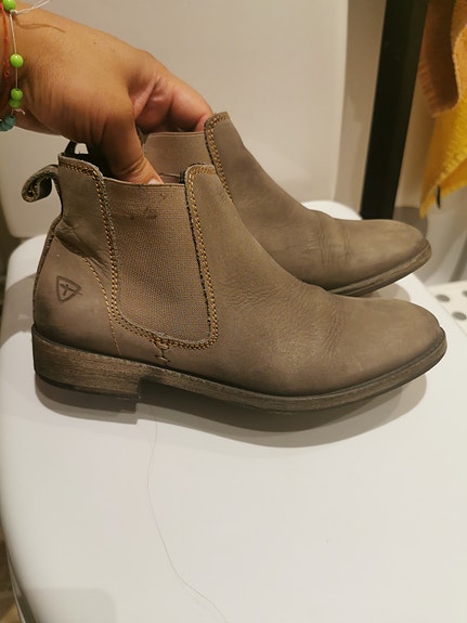 Tamaris Chelsea boots