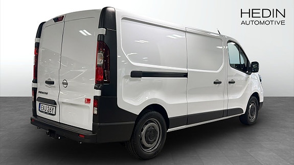 Nissan Primastar 2 of 9