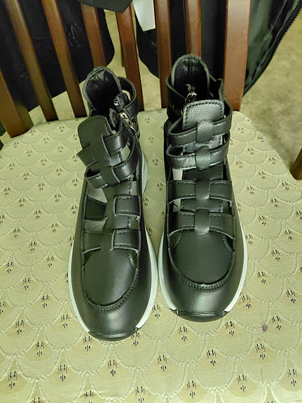 Product image 1 of 4
