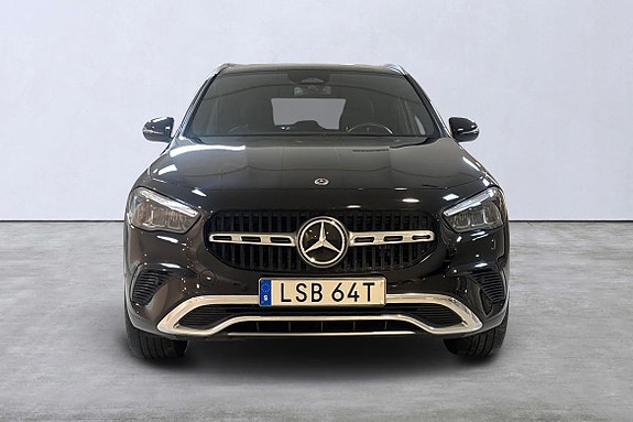 Mercedes-Benz GLA 250 e 7 of 14