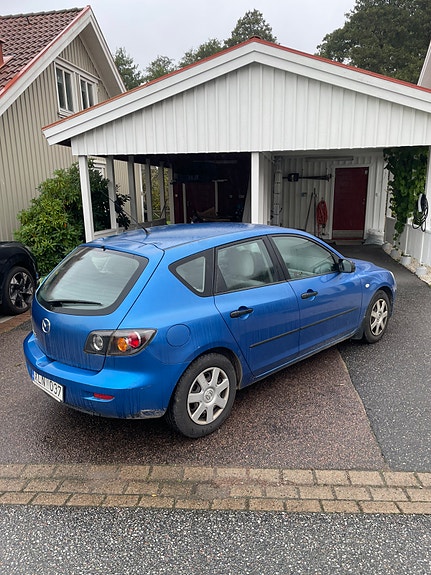 Mazda 3 4 of 5