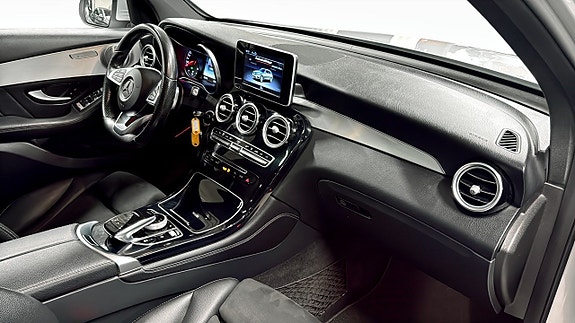 Mercedes-Benz GLC 220 d 3 of 26