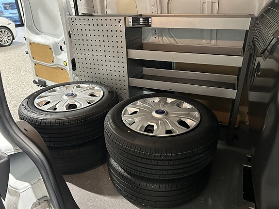 Ford Transit Connect 19 of 24