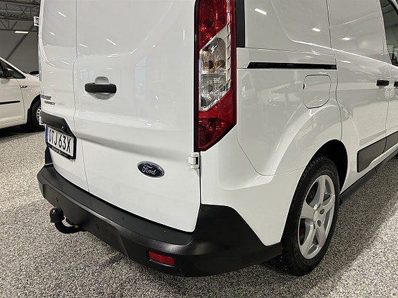 Ford Transit Connect 8 of 24