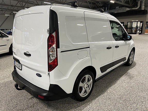 Ford Transit Connect 4 of 24