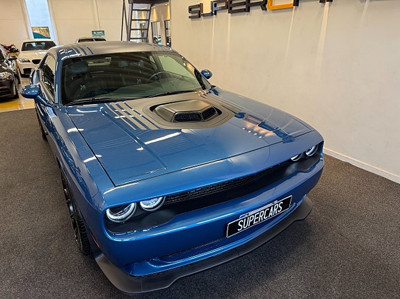 Dodge Challenger 8 of 26
