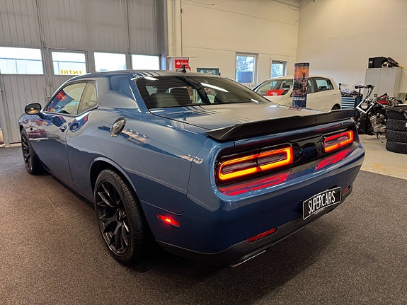Dodge Challenger 6 of 26