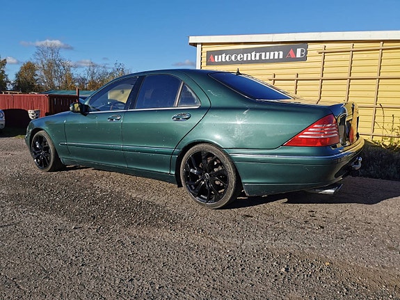 Mercedes-Benz S500 2 of 8