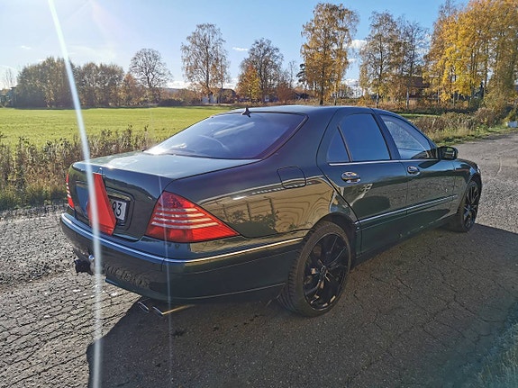 Mercedes-Benz S500 3 of 8