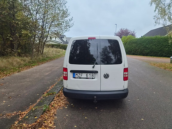 Volkswagen Caddy Maxi 3 of 8