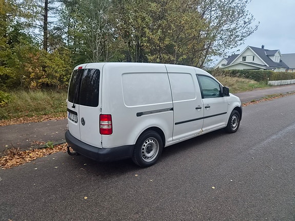 Volkswagen Caddy Maxi 4 of 8