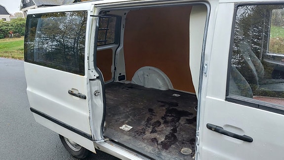 Mercedes-Benz Vito 112 14 of 18