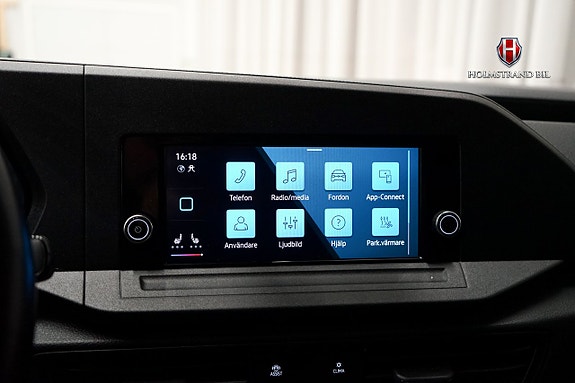 Volkswagen Caddy Maxi 16 of 18
