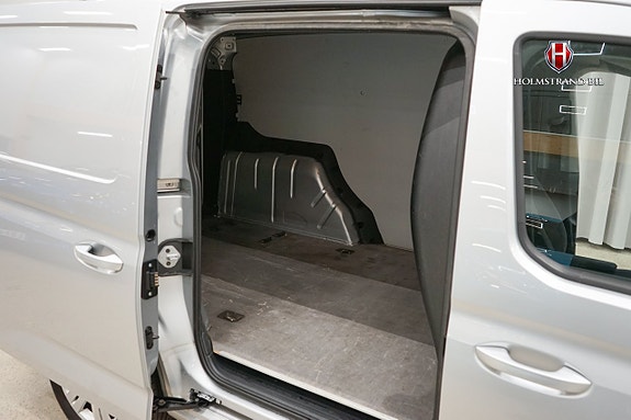 Volkswagen Caddy Maxi 9 of 18