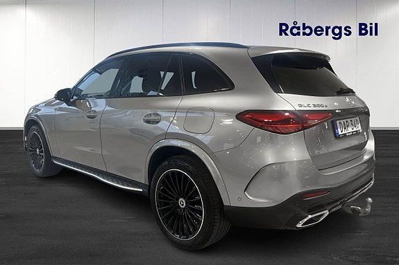 Mercedes-Benz GLC 300 e 3 of 11