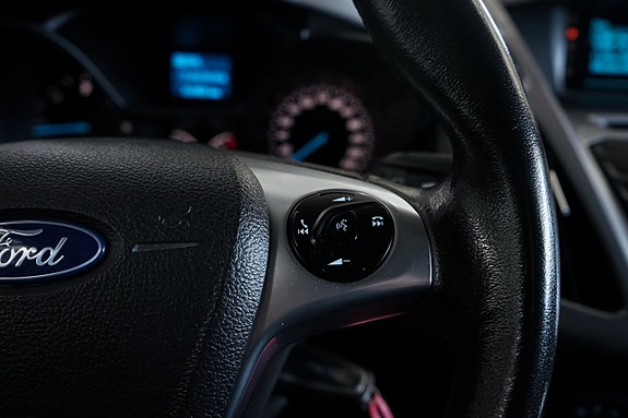 Ford Transit Connect 16 of 23