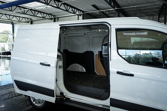 Ford Transit Connect 9 of 23