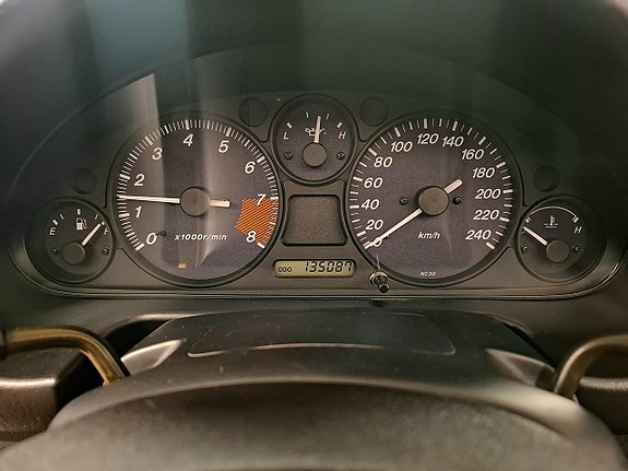 Mazda MX-5 6 of 7
