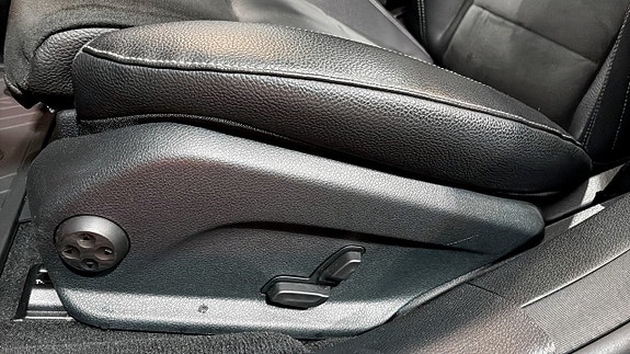 Mercedes-Benz E 220 d 25 of 26