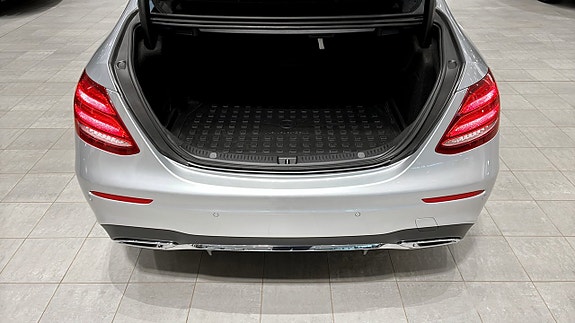 Mercedes-Benz E 220 d 6 of 26
