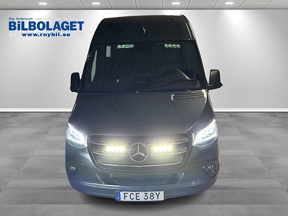 Mercedes-Benz Sprinter 319 13 of 16