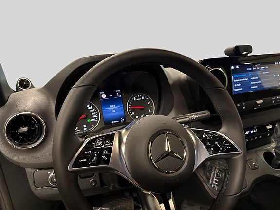 Mercedes-Benz Sprinter 319 4 of 16
