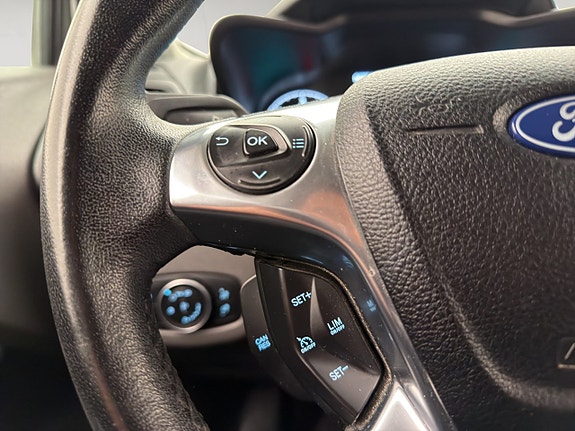 Ford Transit Connect 17 of 28