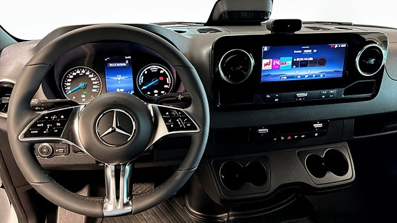 Mercedes-Benz eSprinter 420 4 of 12