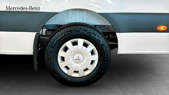 Mercedes-Benz eSprinter 420 9 of 12