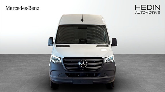 Mercedes-Benz eSprinter 420 8 of 12