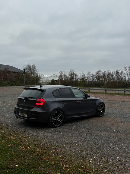 BMW 120d 4 of 14