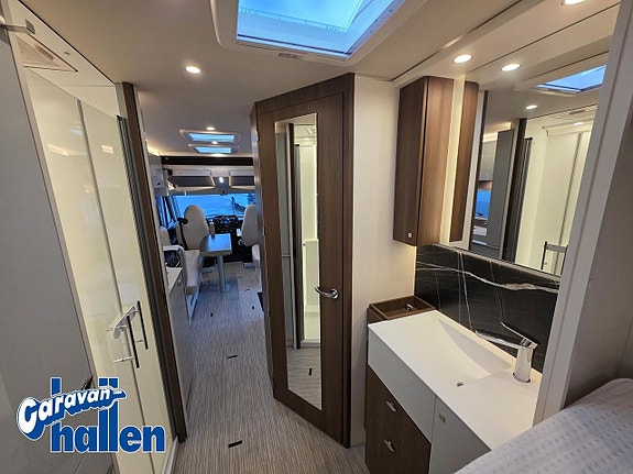 Bürstner 910 Elegance 11 of 26
