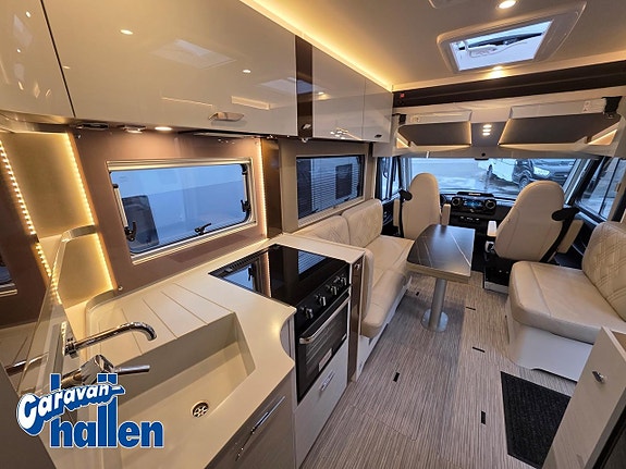 Bürstner 910 Elegance 16 of 26