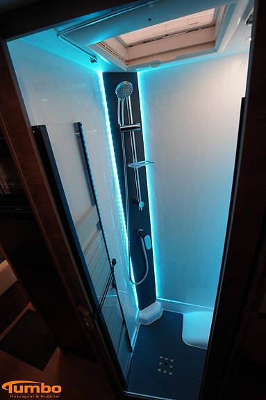 Rapido 8096dF 180hk Automat 4500kg 12 of 21