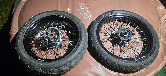 Product image 1 of 5