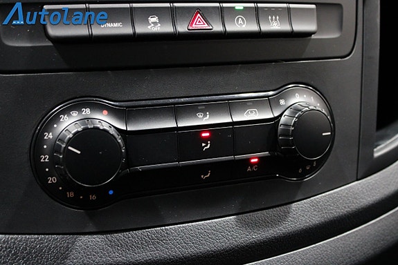 Mercedes-Benz Vito 119 21 of 28
