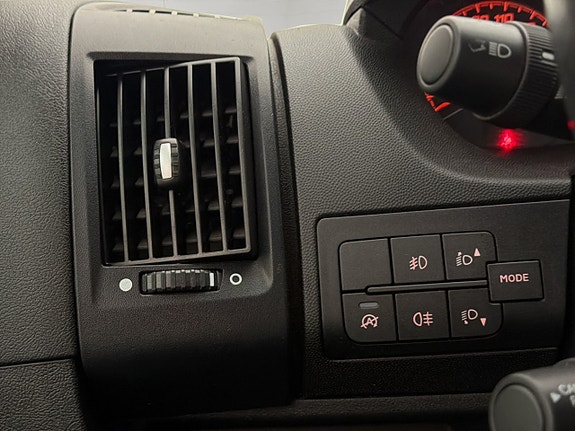 Peugeot Boxer 16 of 28