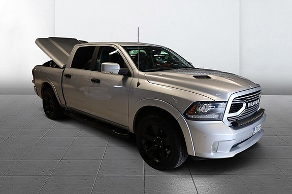 Dodge RAM 1500 4 of 12