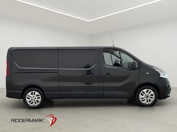 Renault Trafic 2 of 29