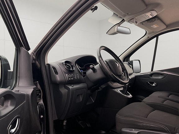Renault Trafic 13 of 29