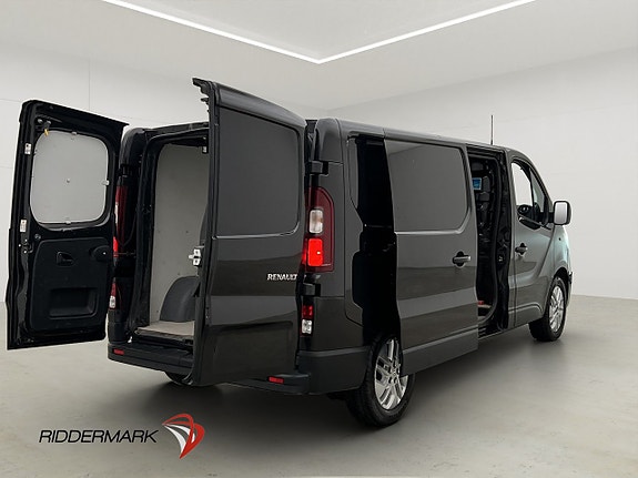 Renault Trafic 11 of 29