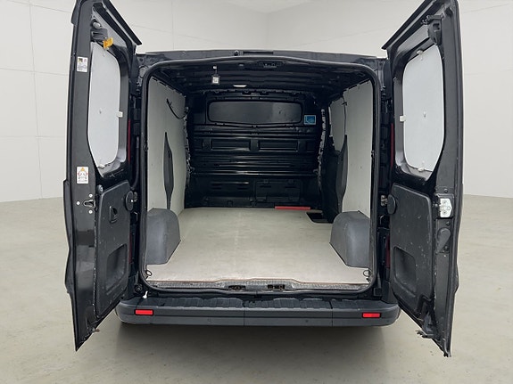 Renault Trafic 12 of 29