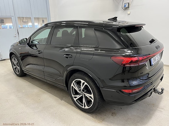 Audi Q6 e-tron 4 of 15