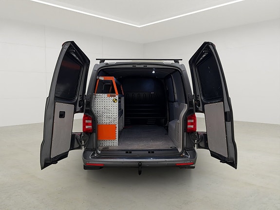 Volkswagen Transporter 12 of 30