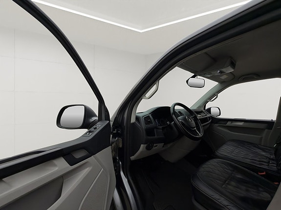 Volkswagen Transporter 14 of 30
