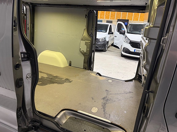 Opel Vivaro 11 of 14